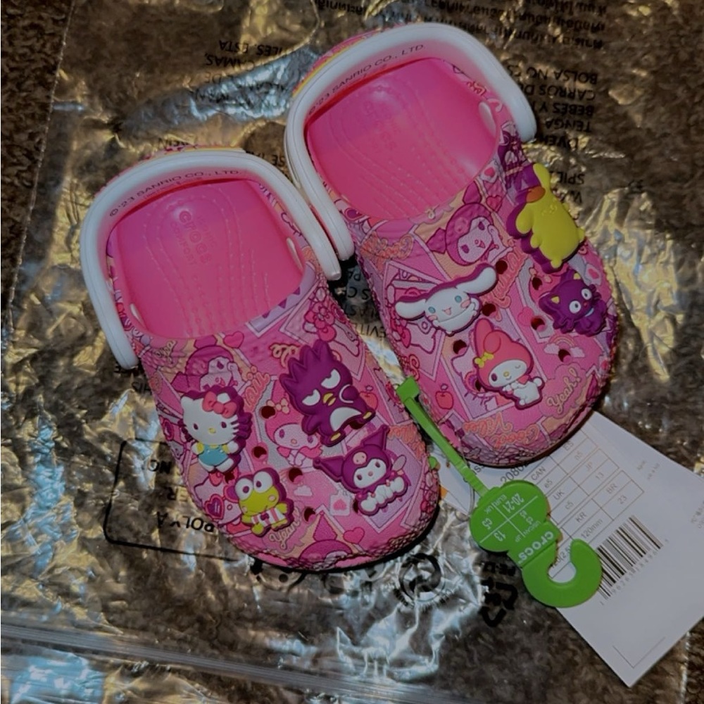 Toddler Crocs size 5